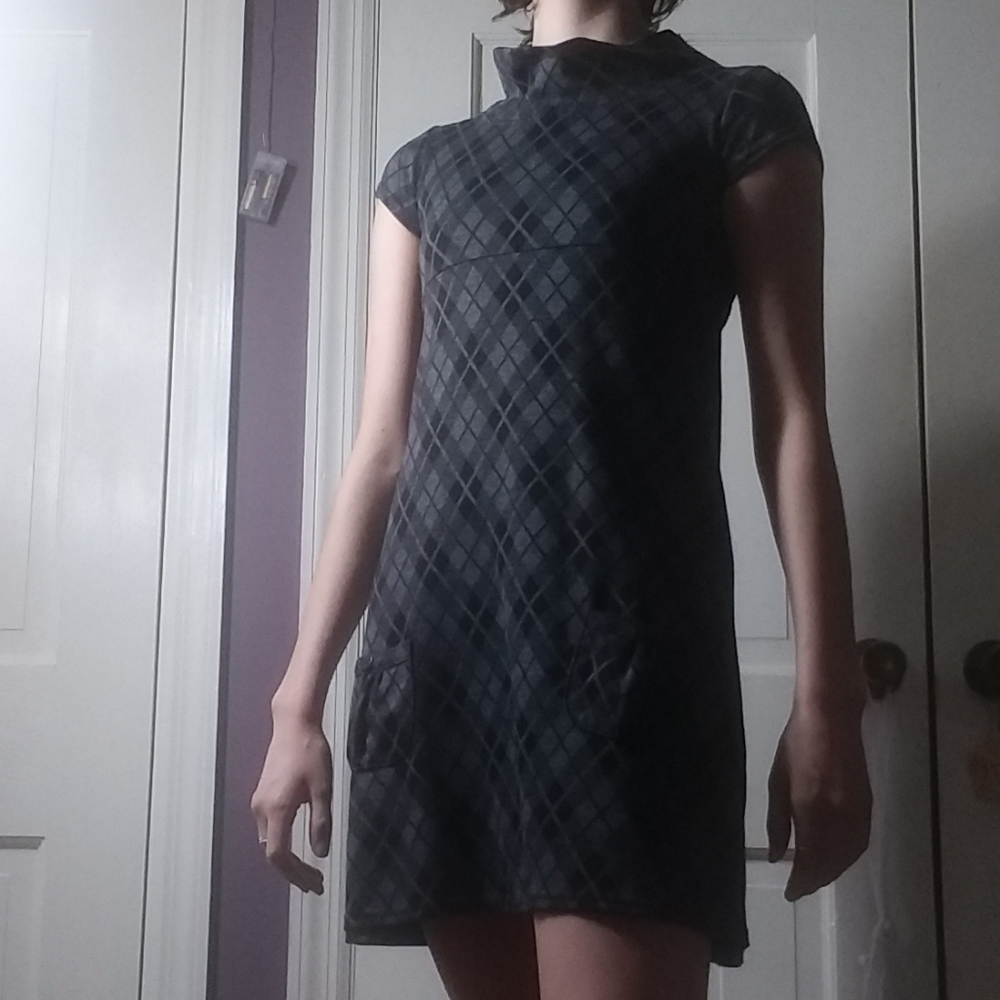 * Cute Gray Plaid Turtleneck Dress